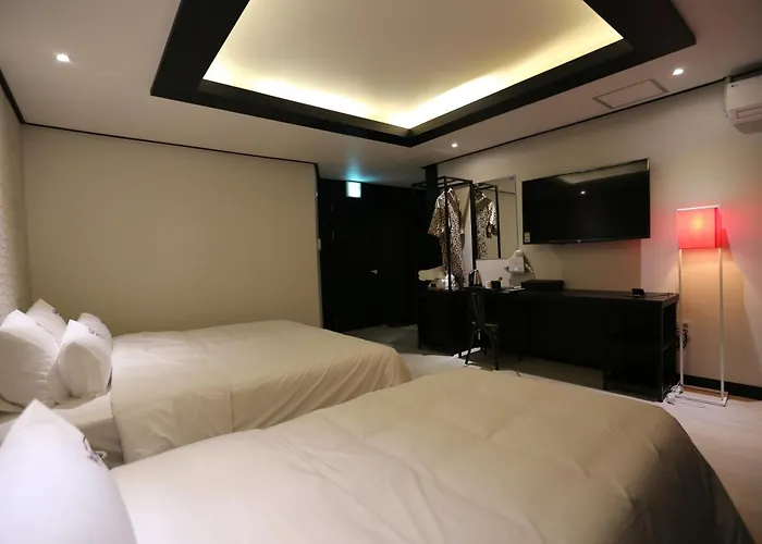 Hotel Almond Gupo Station Busan